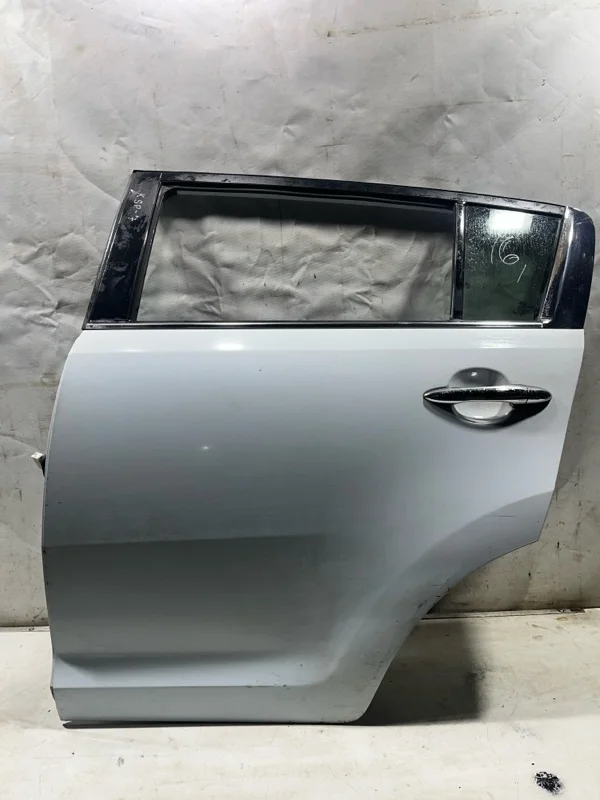 Дверь задняя левая KIA Sportage 3 2010-2013