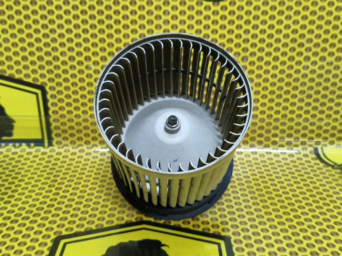 Мотор печки Nissan Juke 2011 272261KA0A F15 HR16DE