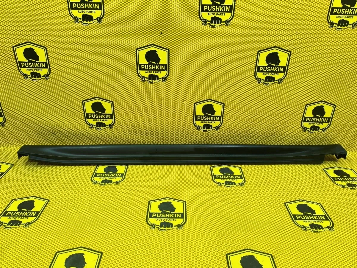 Накладка порога внешняя Nissan Juke 2011 768511KA6A F15 HR16DE, левая