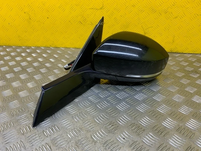 Зеркало наружное левое Land Rover Discovery V (2016-Н.в.) 2018 LR083183 3.0 D 30DDTX