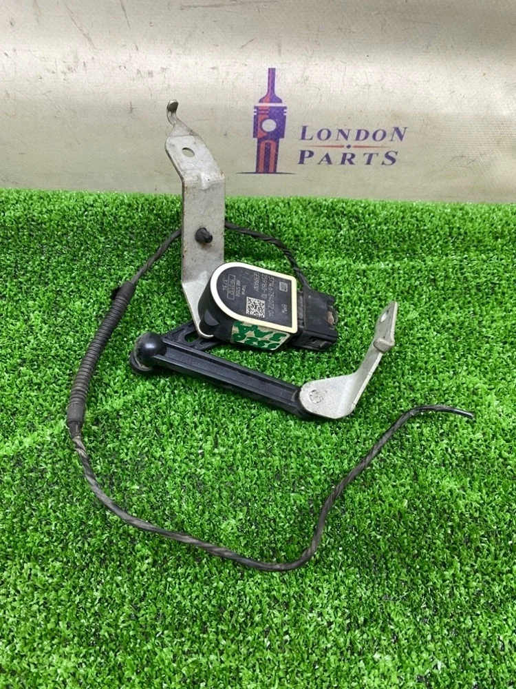 Датчик дорожного просвета BMW F30