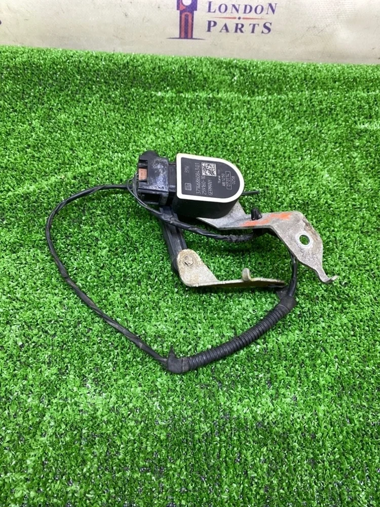 Датчик дорожного просвета BMW F30