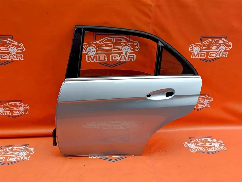 Дверь задняя левая Mercedes-Benz