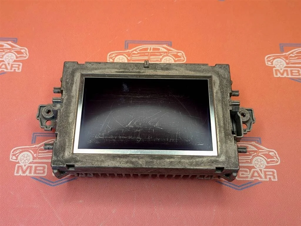 Монитор Mercedes-Benz