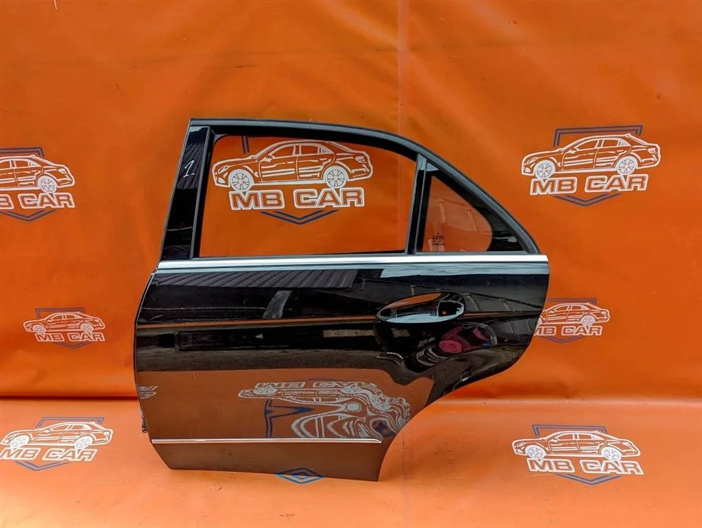 Дверь задняя левая Mercedes-Benz