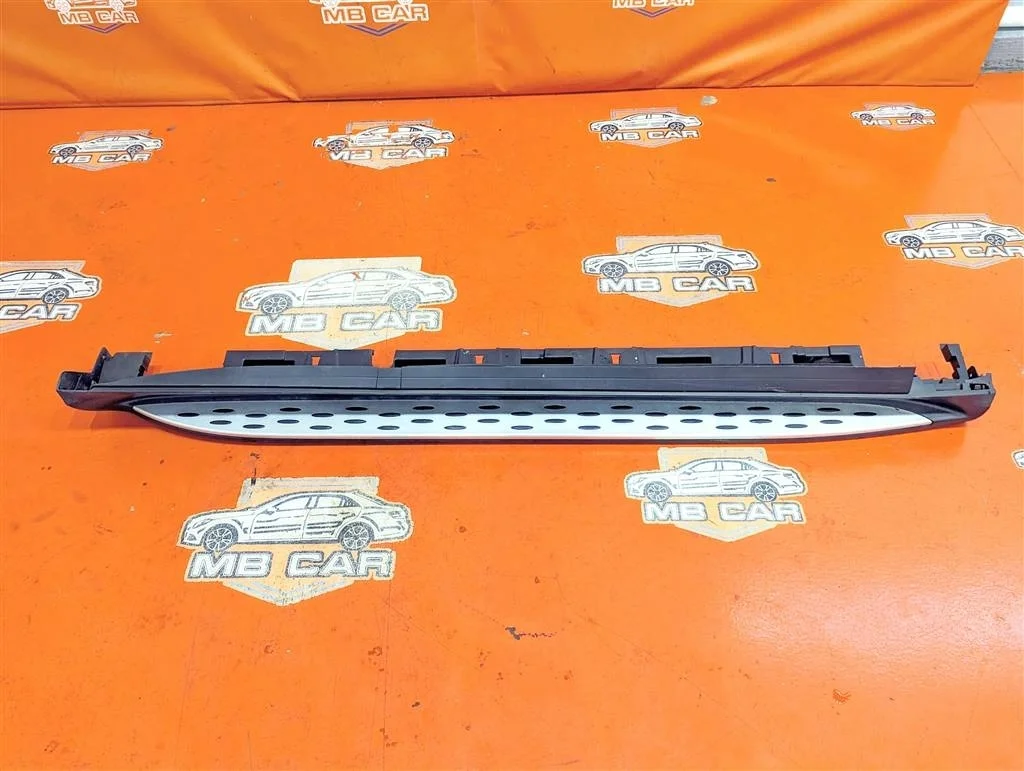 Порог- подножка Mercedes-Benz