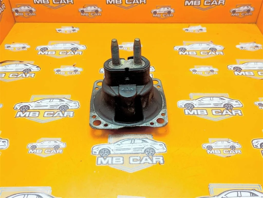 Опора КПП Mercedes-Benz