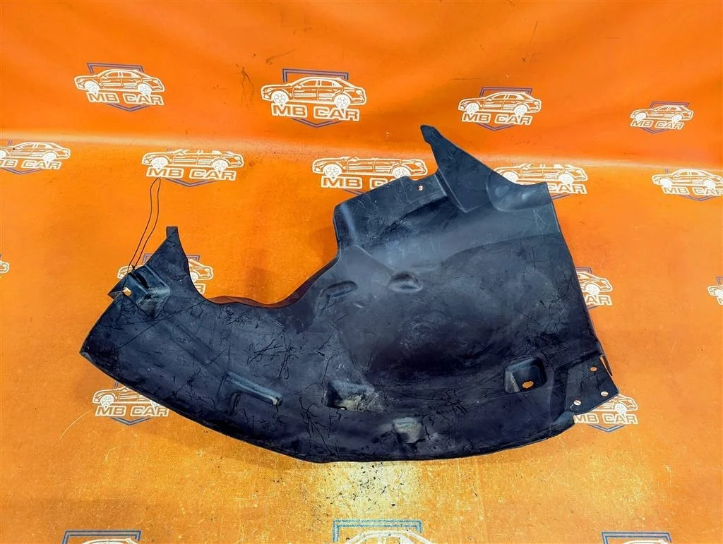 Подкрылок передний правый, задняя часть Mercedes-Benz