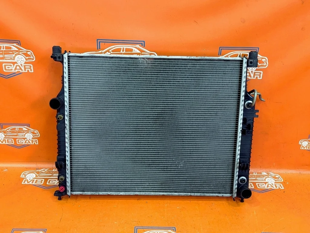Радиатор Mercedes-Benz