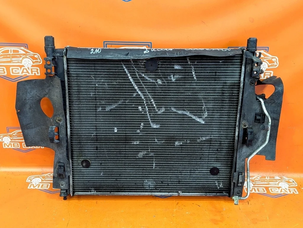 Радиатор Mercedes-Benz
