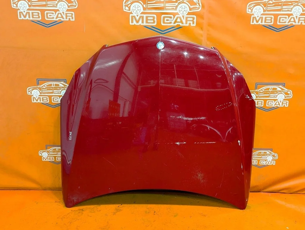 Капот Mercedes-Benz