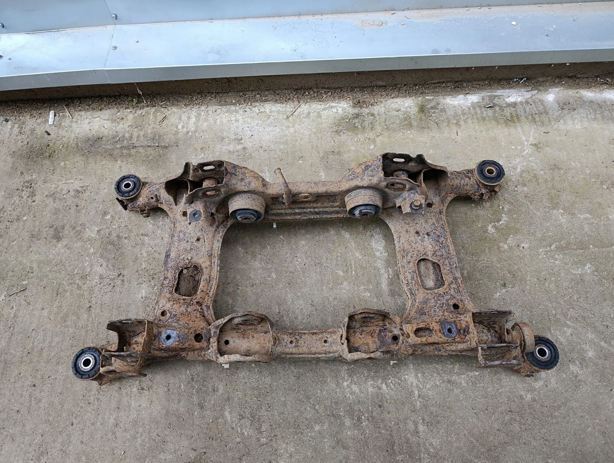 Балка задняя Grand Vitara 2006-2015