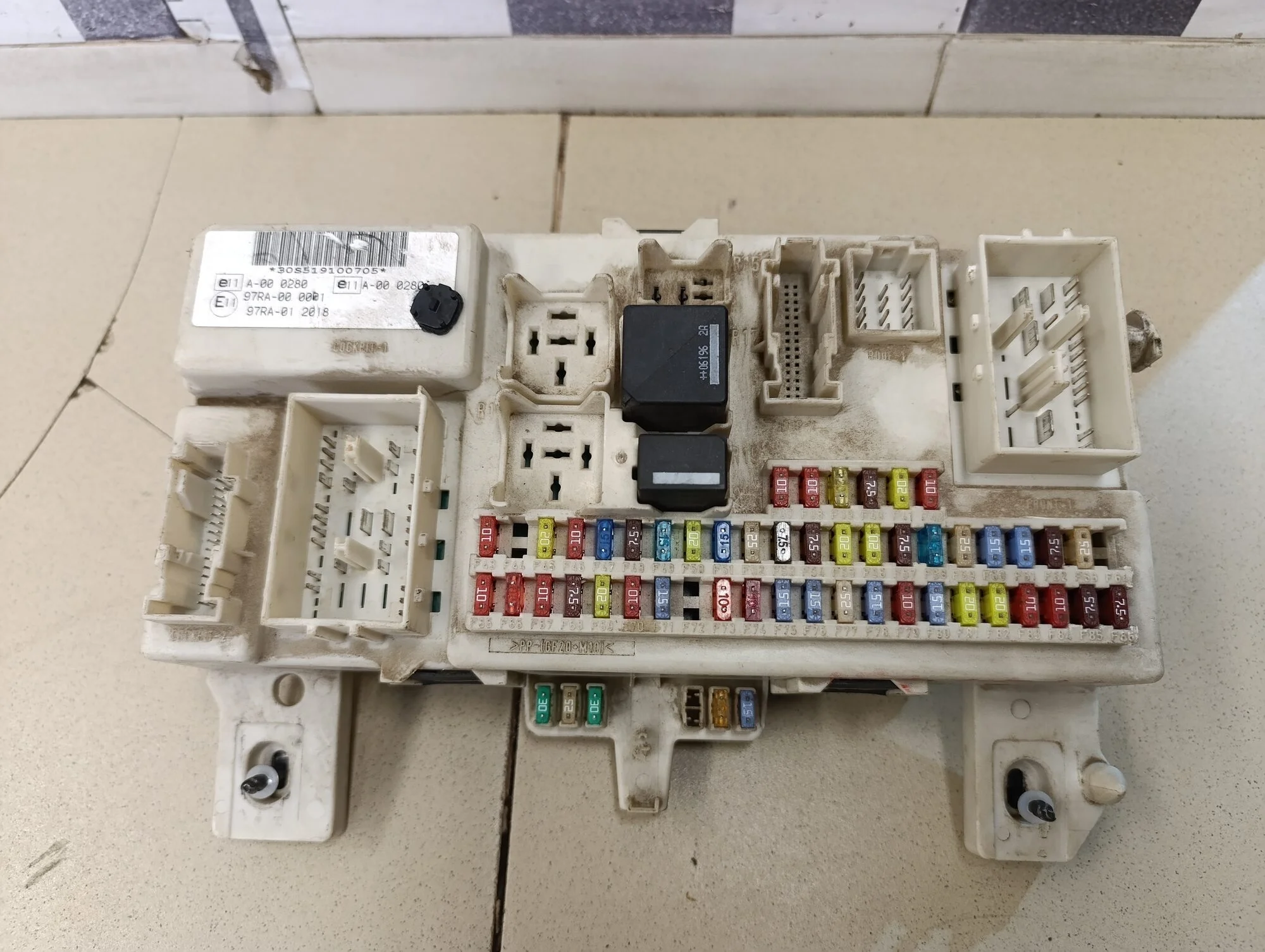 Блок предохранителей Focus II 2005-2008
