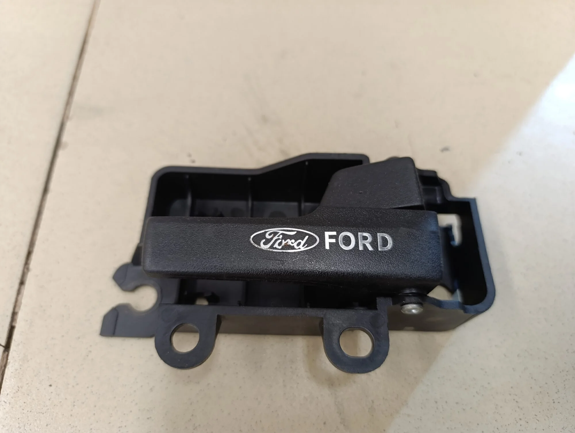 Ручка двери внутренняя правая Focus II 2005-2008