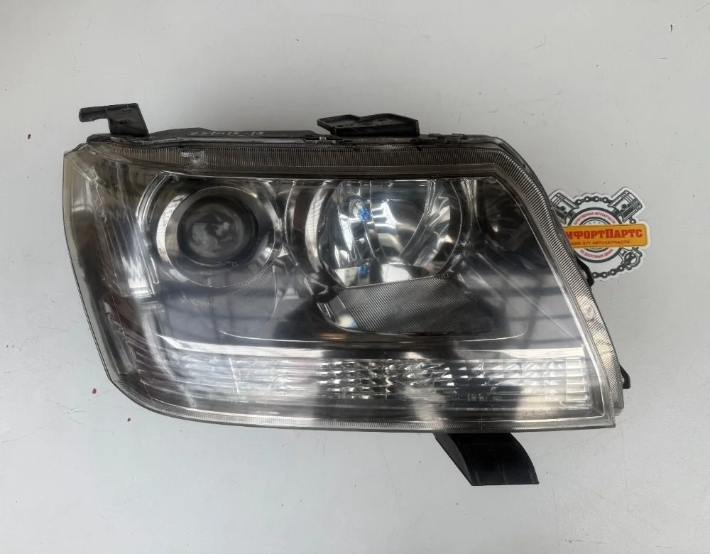 Фара правая Suzuki Grand Vitara II (2005—2008)