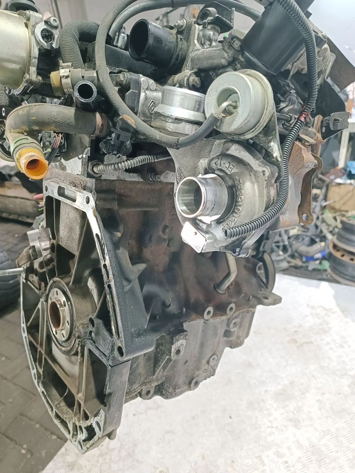 Двигатель Б/У Dacia Logan   2007