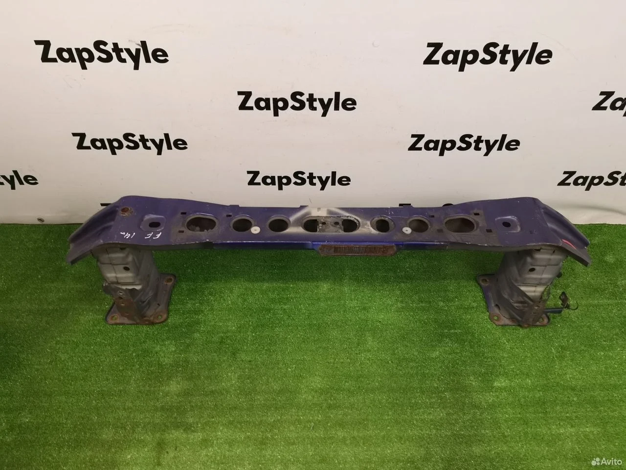 Усилитель переднего бампера ford focus 3