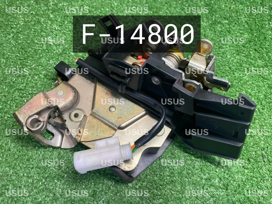 Замок двери задний левый BMW БМВ E39 Е39 E38 Е38