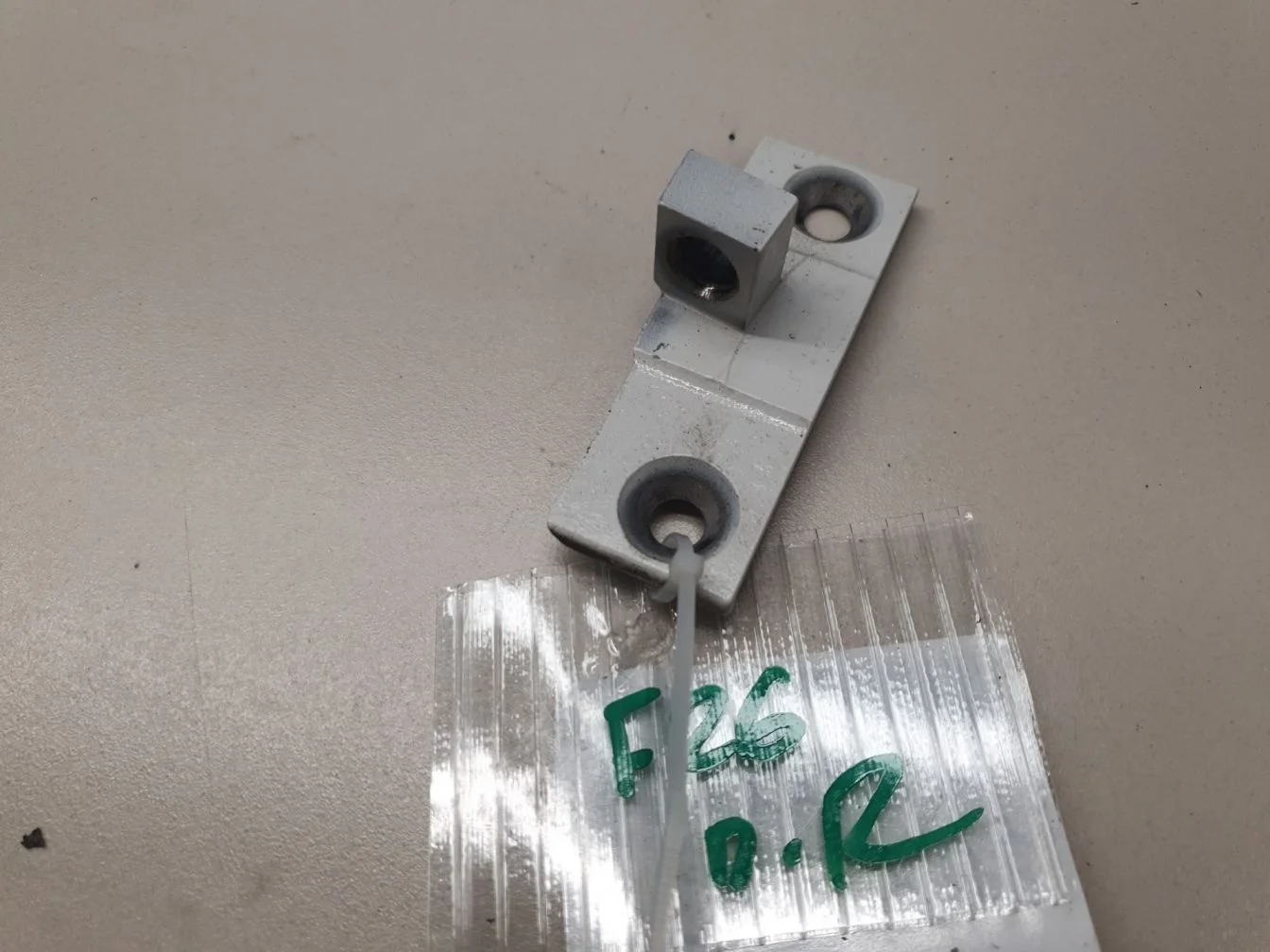 Петля двери передней правой нижняя для BMW X4 F26 2014-2018