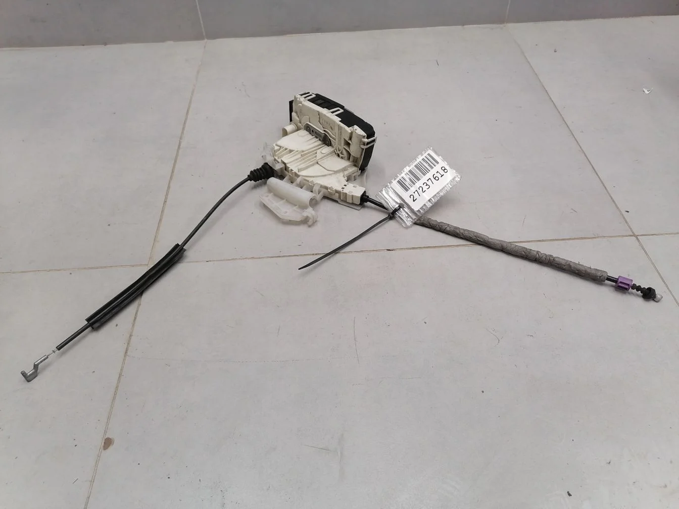 Замок двери передней левой для Mercedes CLS-klasse W218 2010-2017