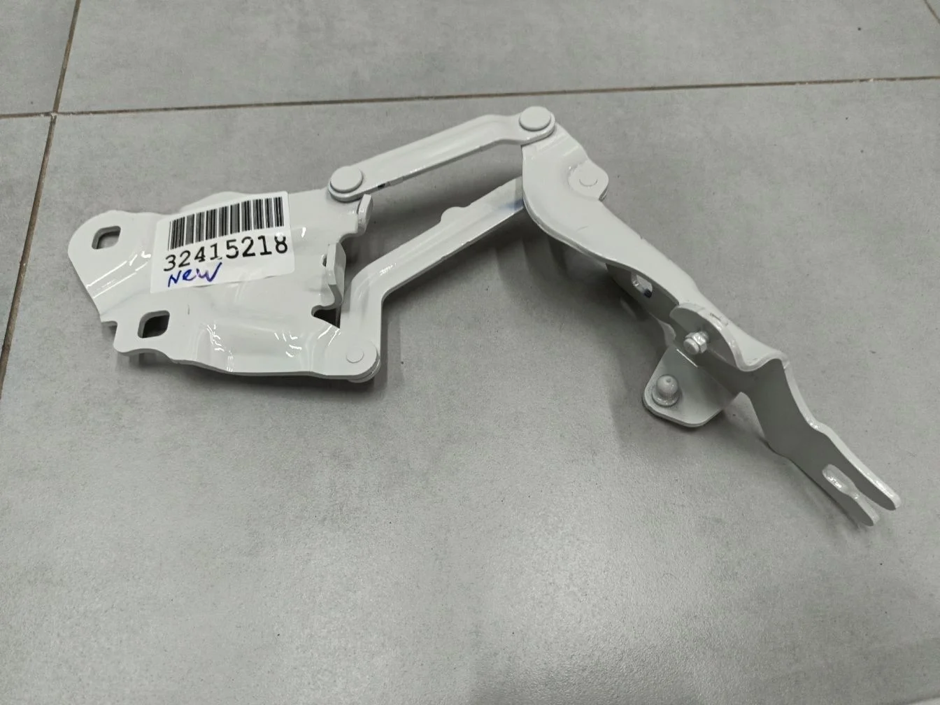 Петля капота правая для BMW X3 F25 2010-2017