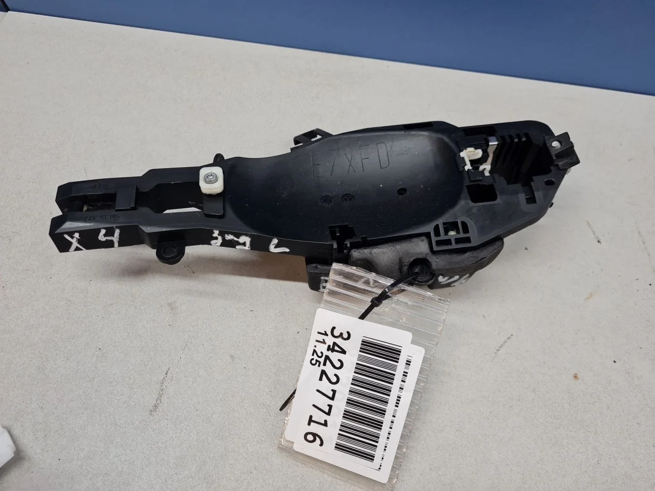 Кронштейн ручки двери левой для BMW X4 F26 2014-2018