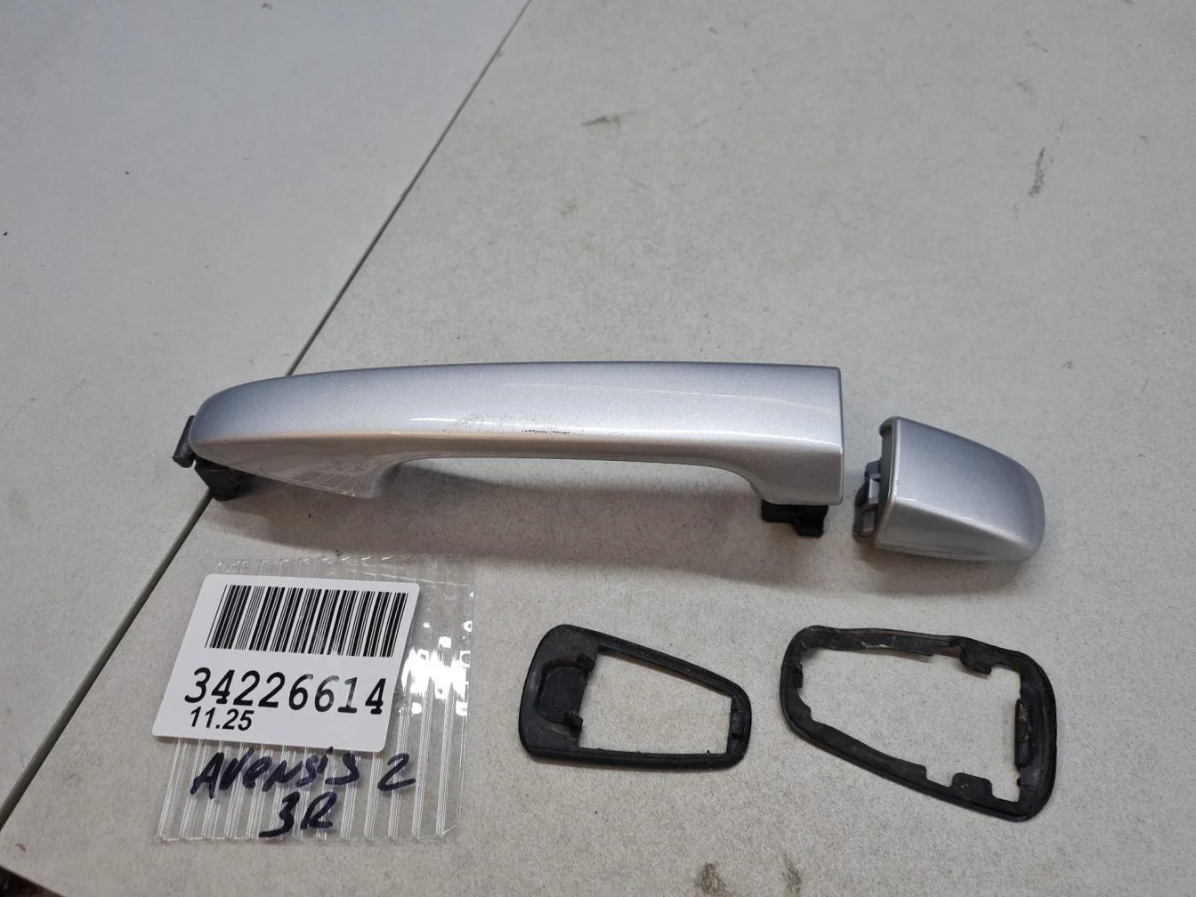 Ручка двери нaружная для Toyota Avensis T27 2008-2018