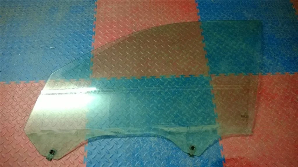 стекло двери BMW X5 E53