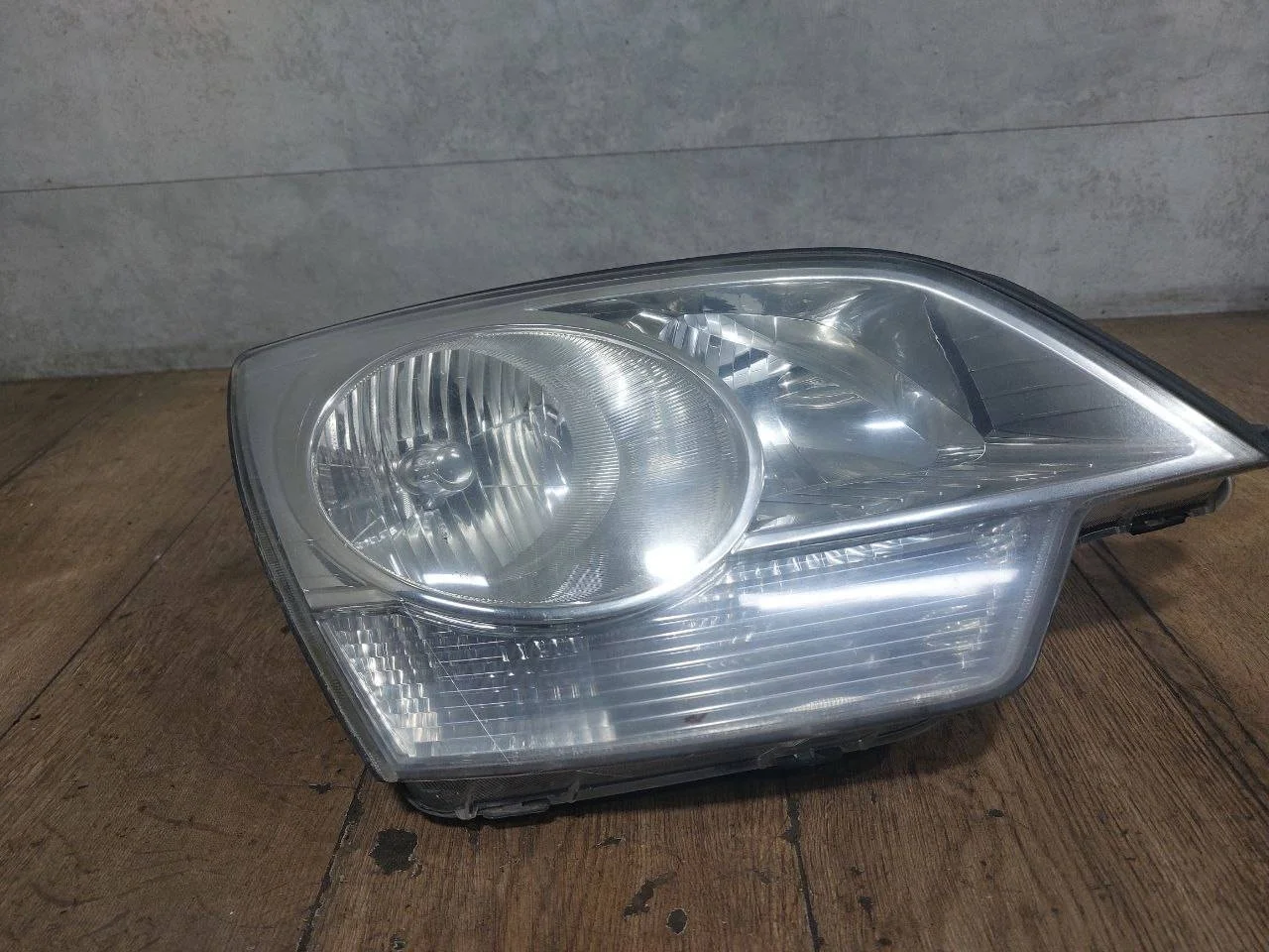 фара правая Opel Antara