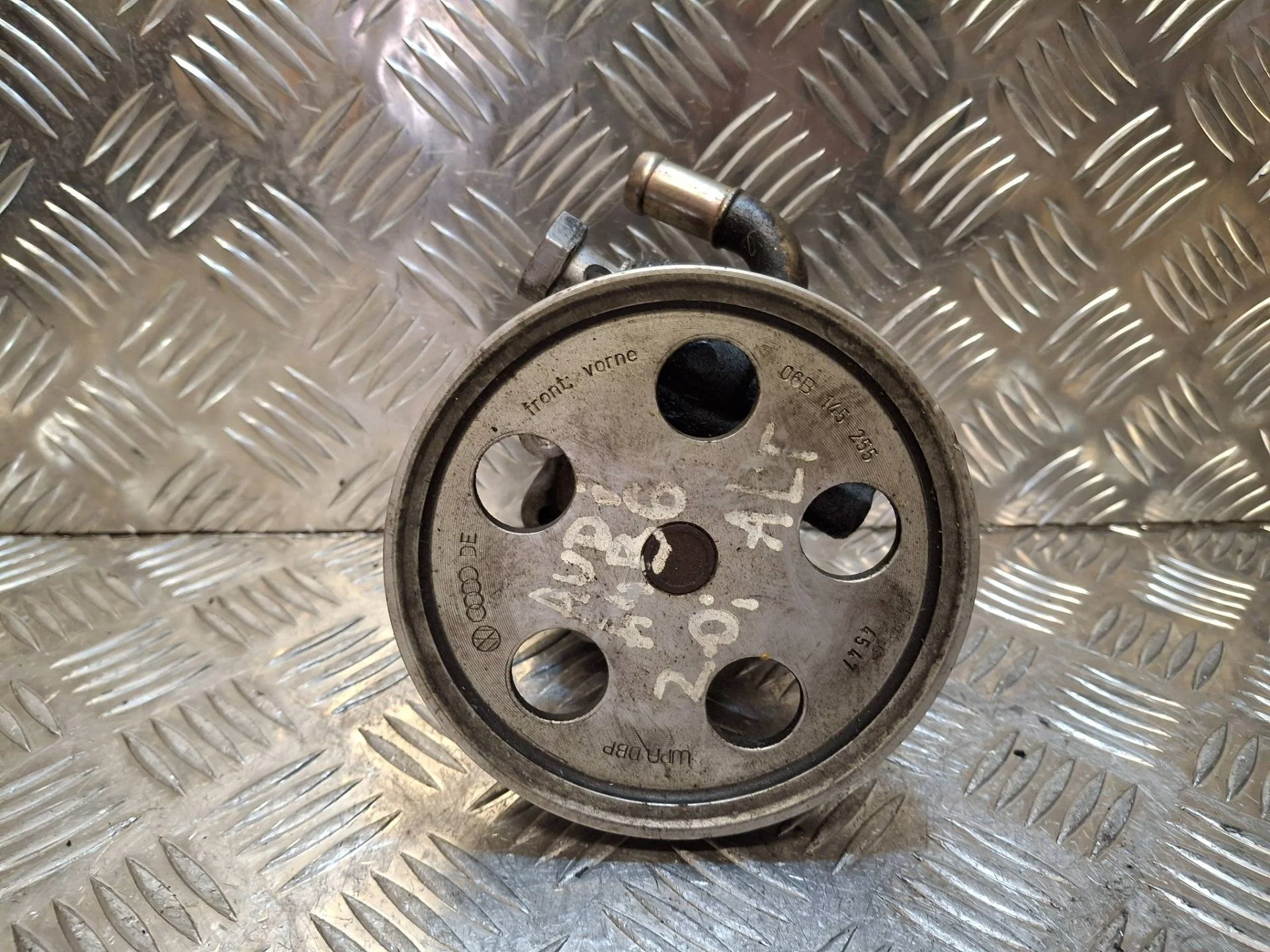 насос гидроусилителя руля Audi A4 B6