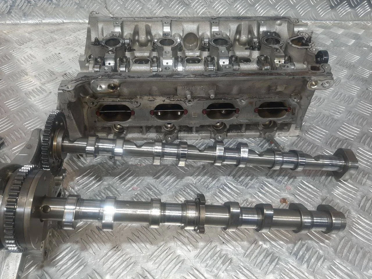 головка блока цилиндров Volkswagen Tiguan