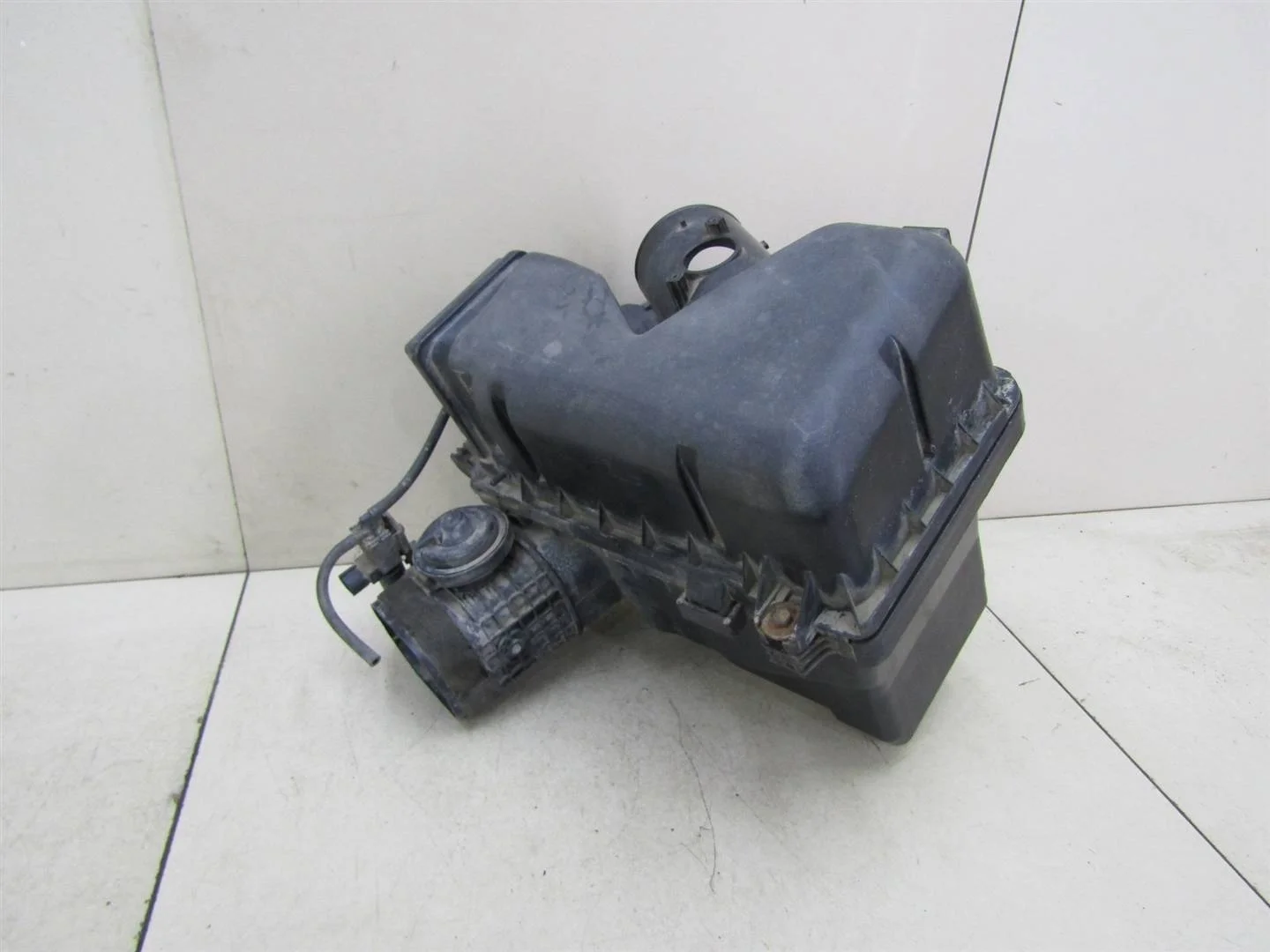 Корпус воздушного фильтра Toyota Camry CV3 2001-2006  [1770020200]  3.0 1MZFE в Вологде