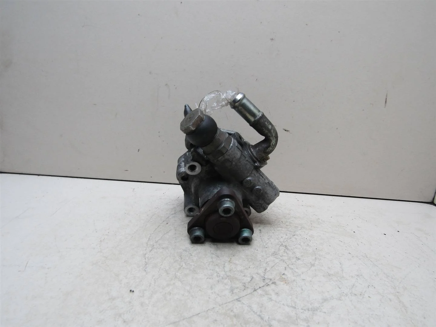 Насос гидроусилителя Audi A4 (B5) 1994-2002  [8D0145156L]  4 ЦИЛИНДРА в Вологде