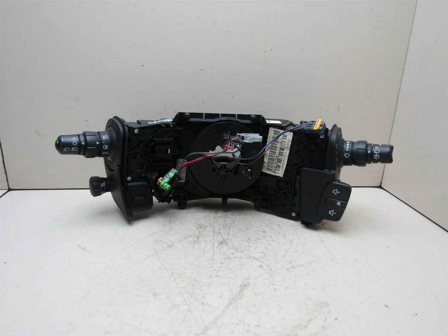 Переключатель подрулевой в сборе Renault Scenic 2003-2009  [7701060399]  в Вологде