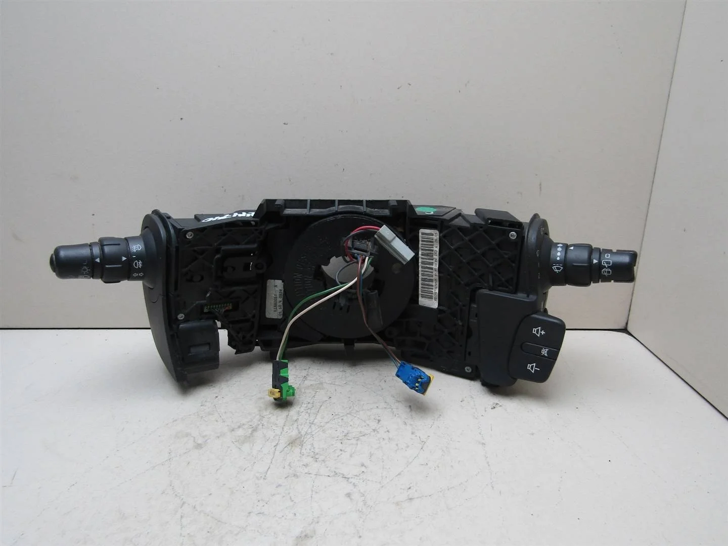 Переключатель подрулевой в сборе Renault Scenic 2003-2009  [7701060399]  в Вологде