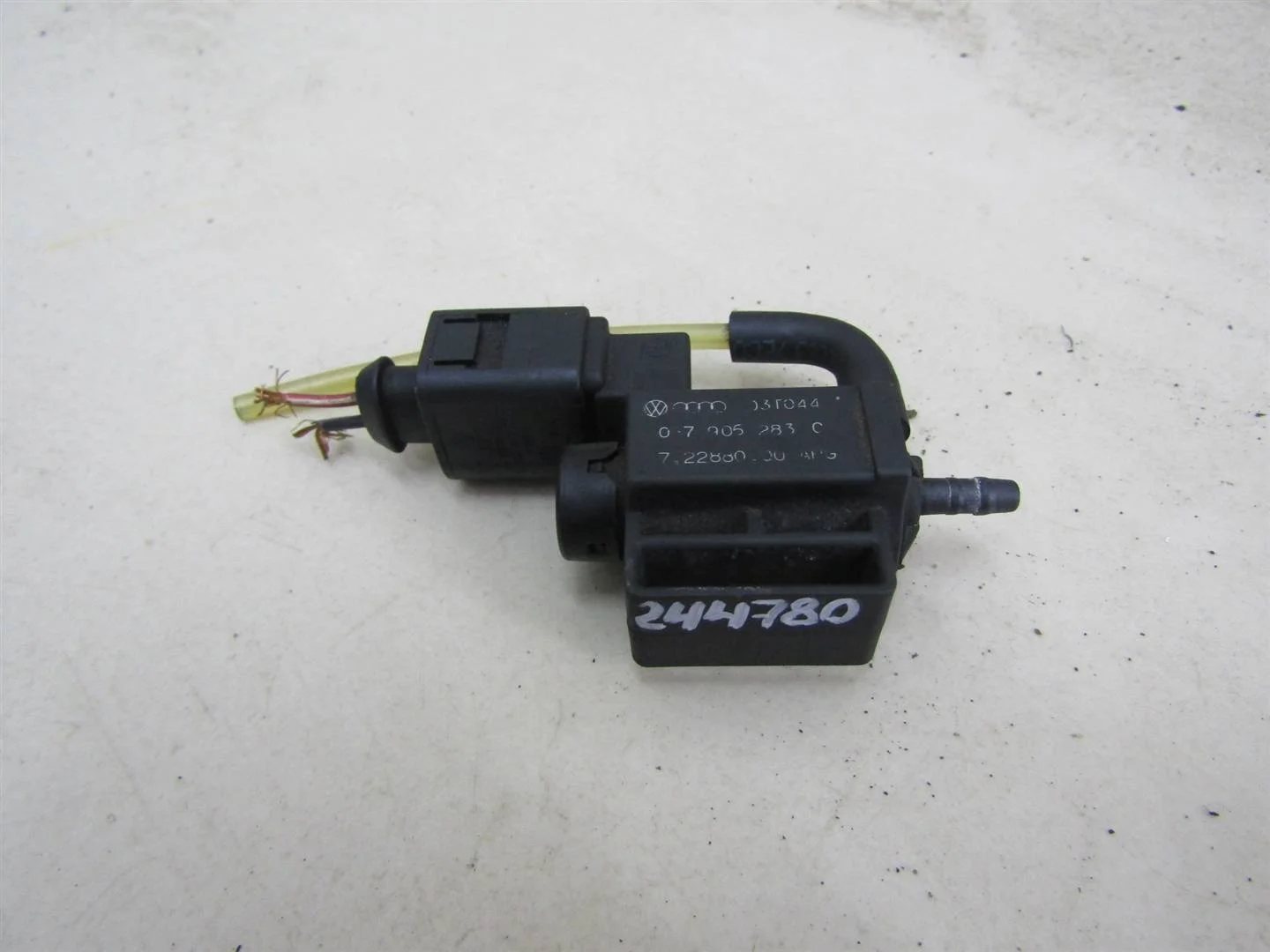 Клапан электромагнитный Skoda Octavia (A5 1Z-) 2004-2013  [037906283C]  1.6 BSE в Вологде