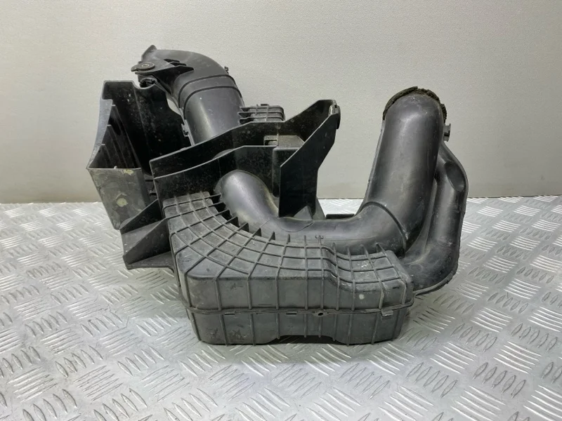 Резонатор фильтра Mazda 3 BK