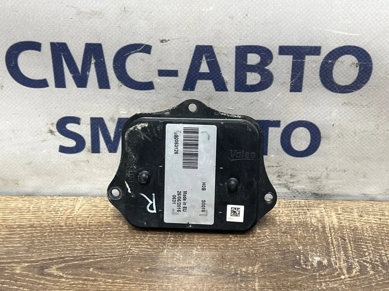 Блок управления фарой Volvo Xc60 2014-2017 31395908 ХС60 B5254T12, правый