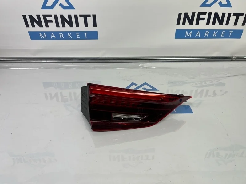 Фонарь в крышку багажника ( дверь багажника, пятую