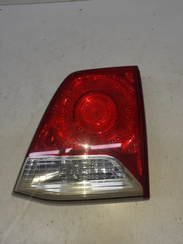 Фонарь Toyota Land Cruiser 2012-2015 200