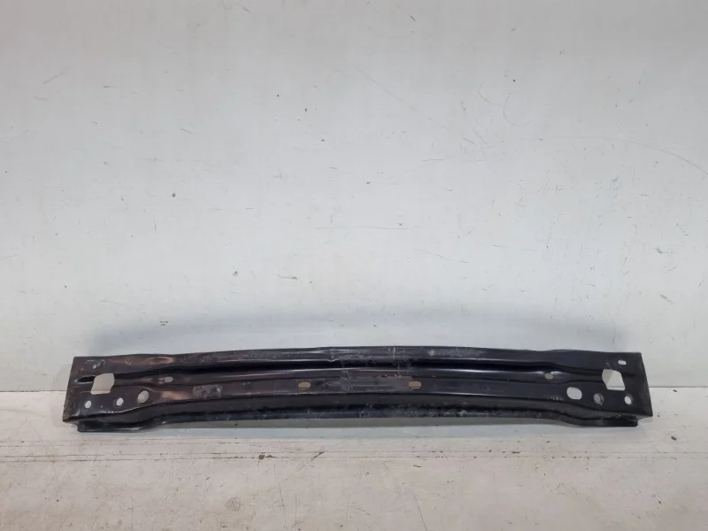 Усилитель бампера Toyota Camry 2018- 70