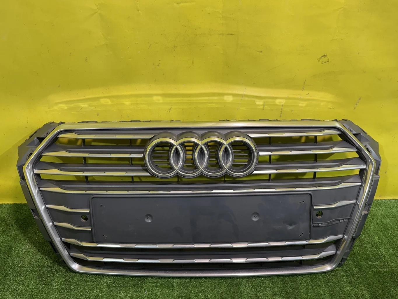 Решетка радиатора  Audi A4 (B9) 2015 8W0853651AB 40611
