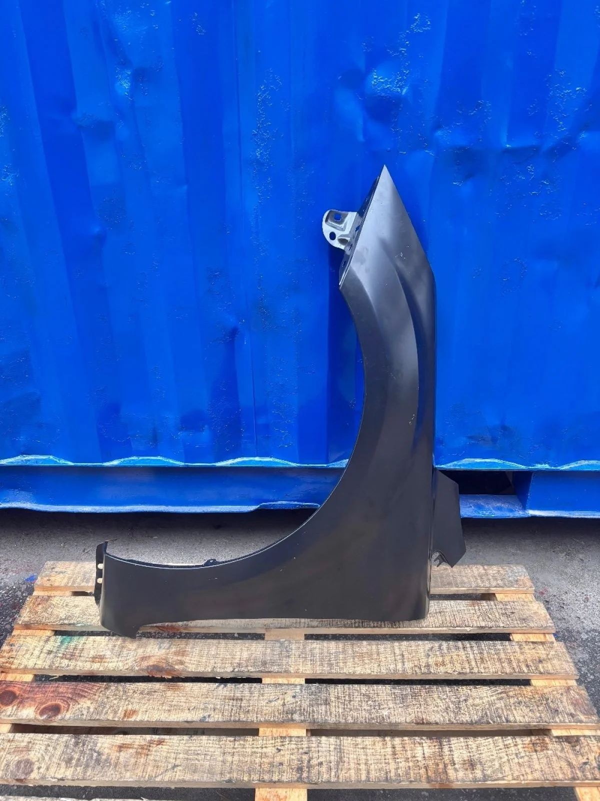 Крыло на Ford Focus переднее левое 1521597 Focus II рестайлинг (2007—2011) В наличии