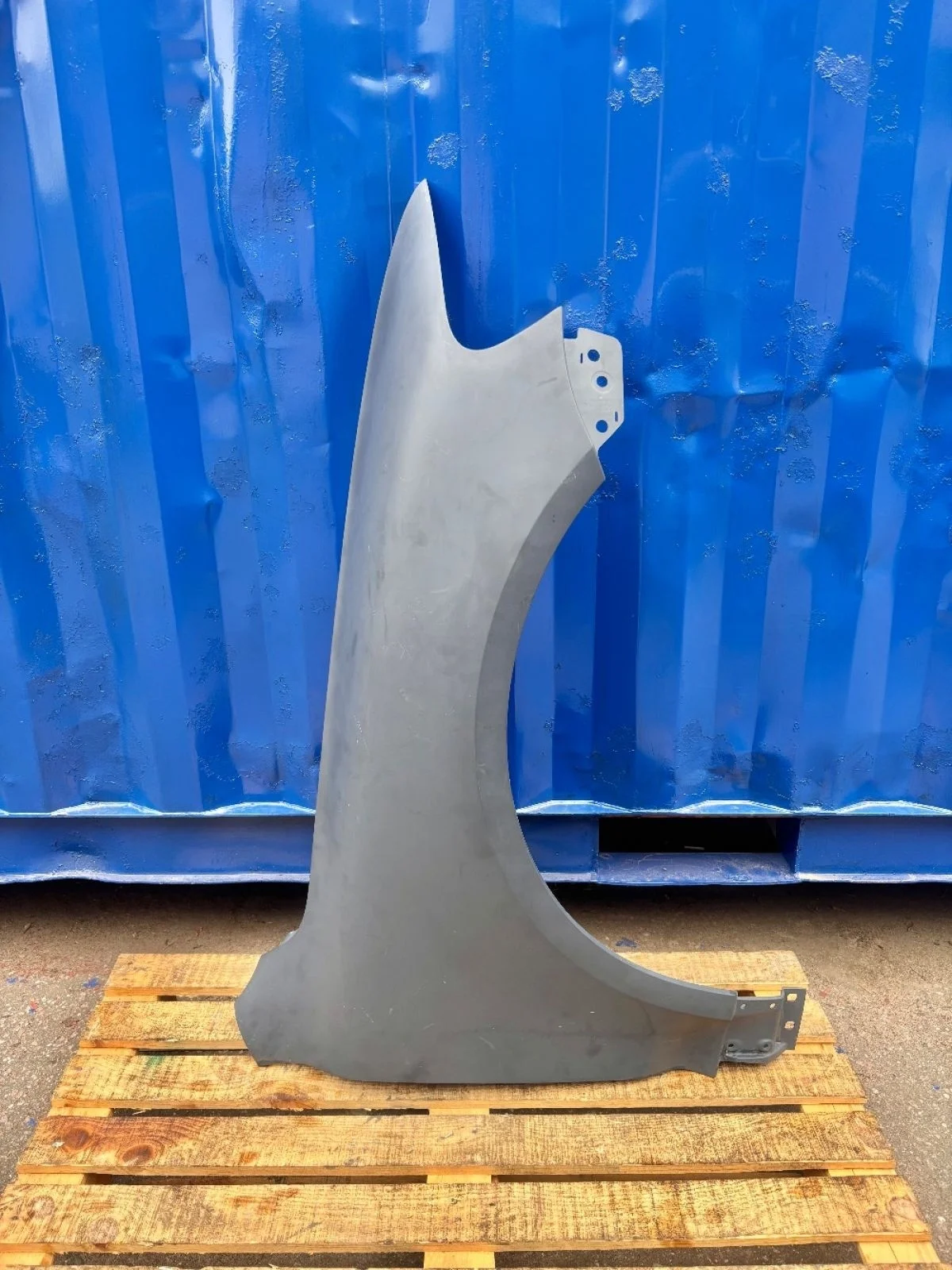 Крыло переднее правое Volkswagen Touareg Touareg I (2002—2006) В наличии