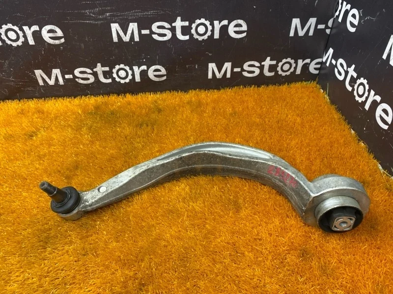 Рычаг подвески нижний Audi A4 2010 8K0407696F B8/8K CDHB, передний правый