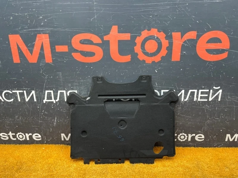 Защита двигателя Audi Q5 2013 8K2863822Q 8R CNCD