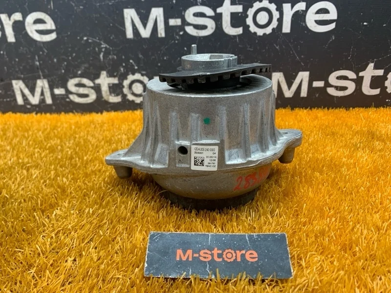 Подушка двигателя Mercedes-Benz C-Class 2014 A2052400300 W205 274.920, правая