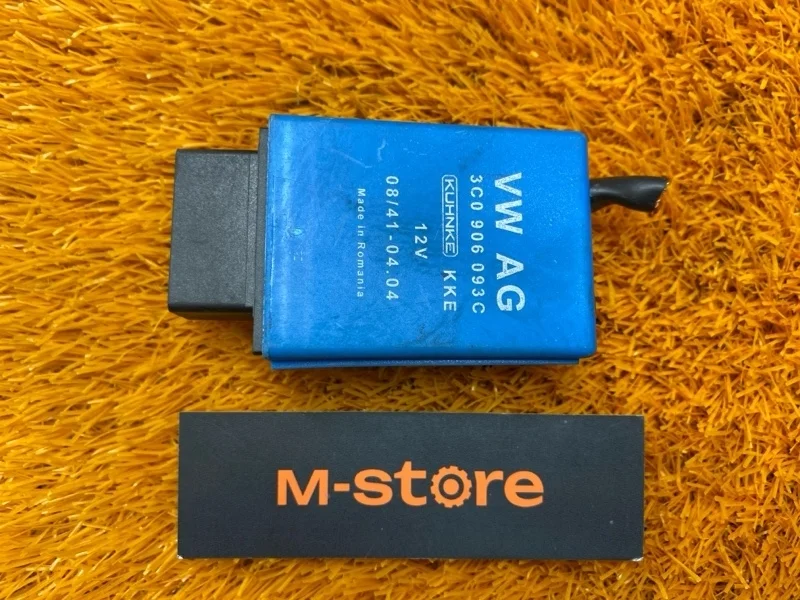 Блок управления топливным насосом Volkswagen Passat Cc 2008 3C0906093C B6/358 BWS