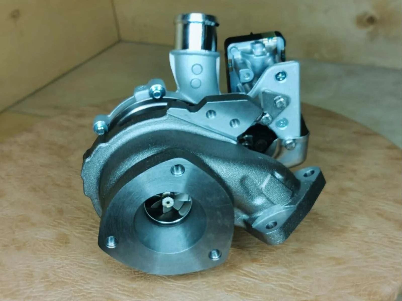 Турбина Ford Transit, Форд Транзит 2175582 новая