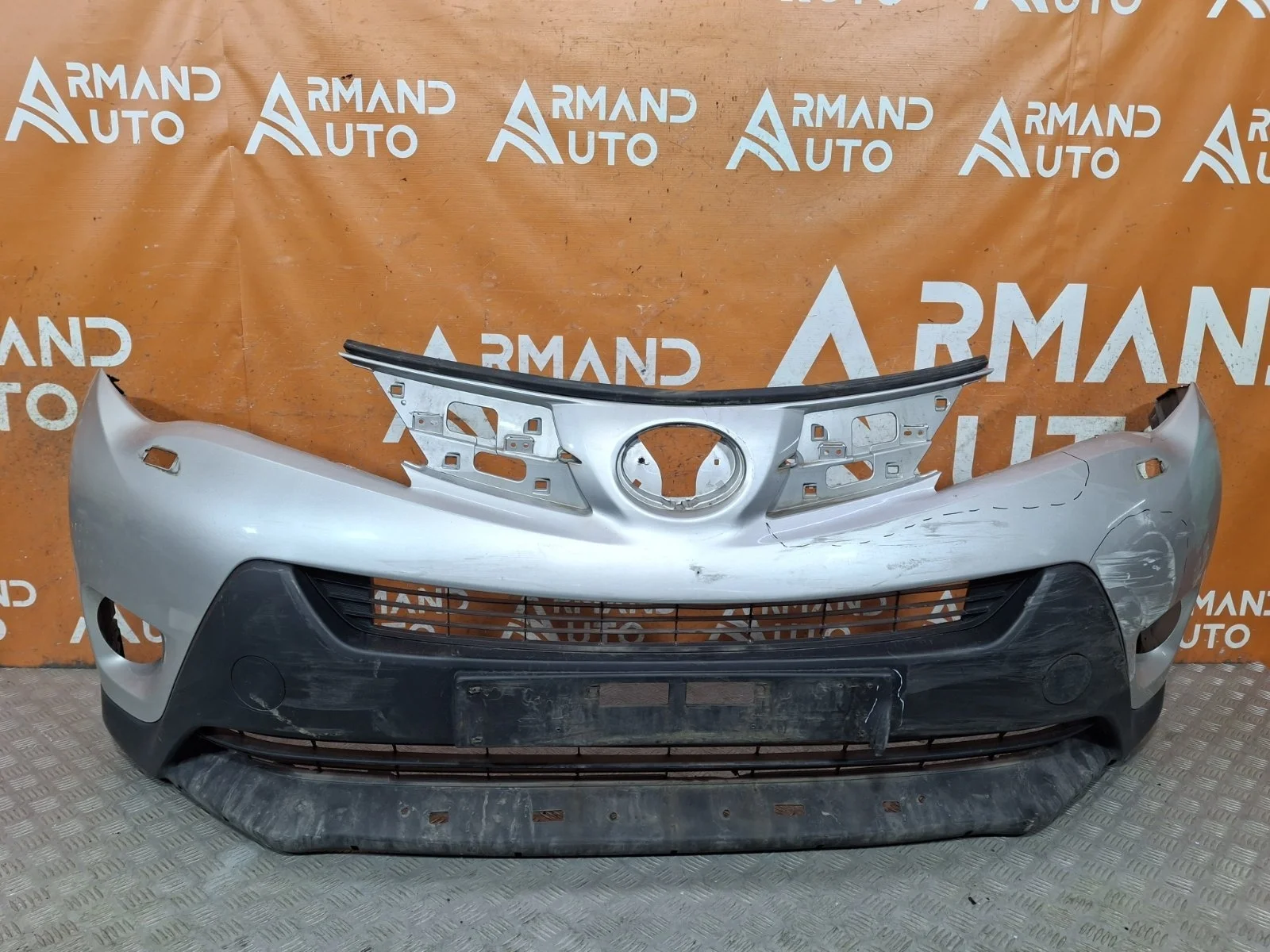 Бампер Toyota RAV4 2012-2015 CA40